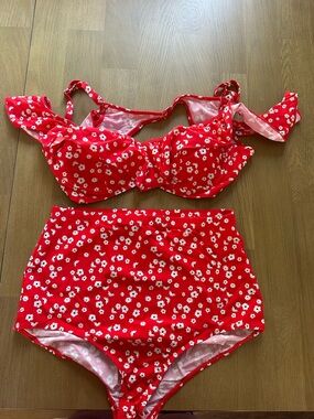 Red Floral three-Piece High-Waist Bikini